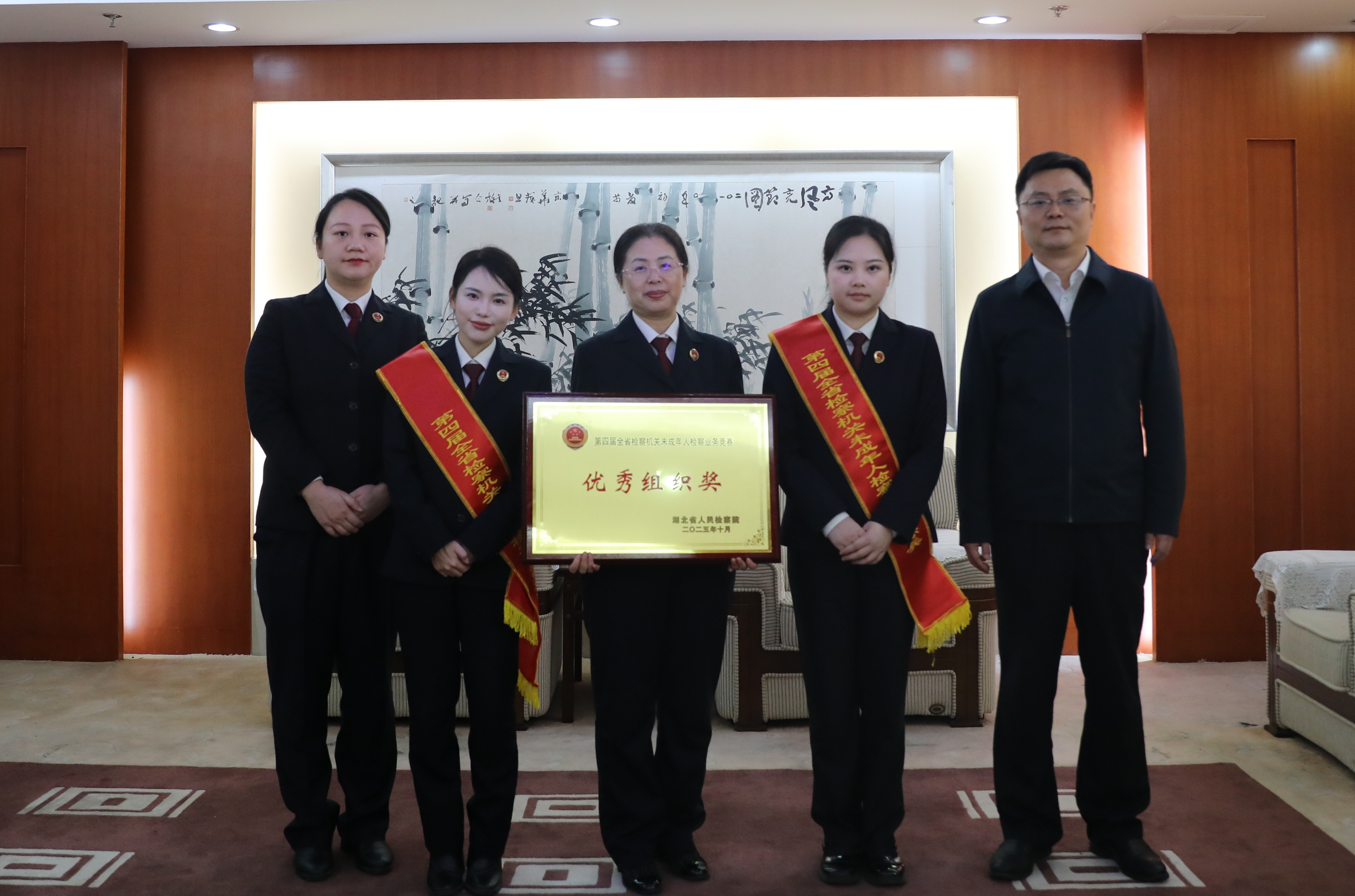 祝贺！2+2+1个奖项